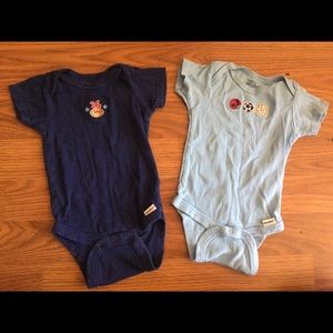 2 baby onesies